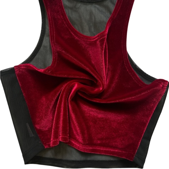 Summer sxy Halter crop top - Picture 2 of 4